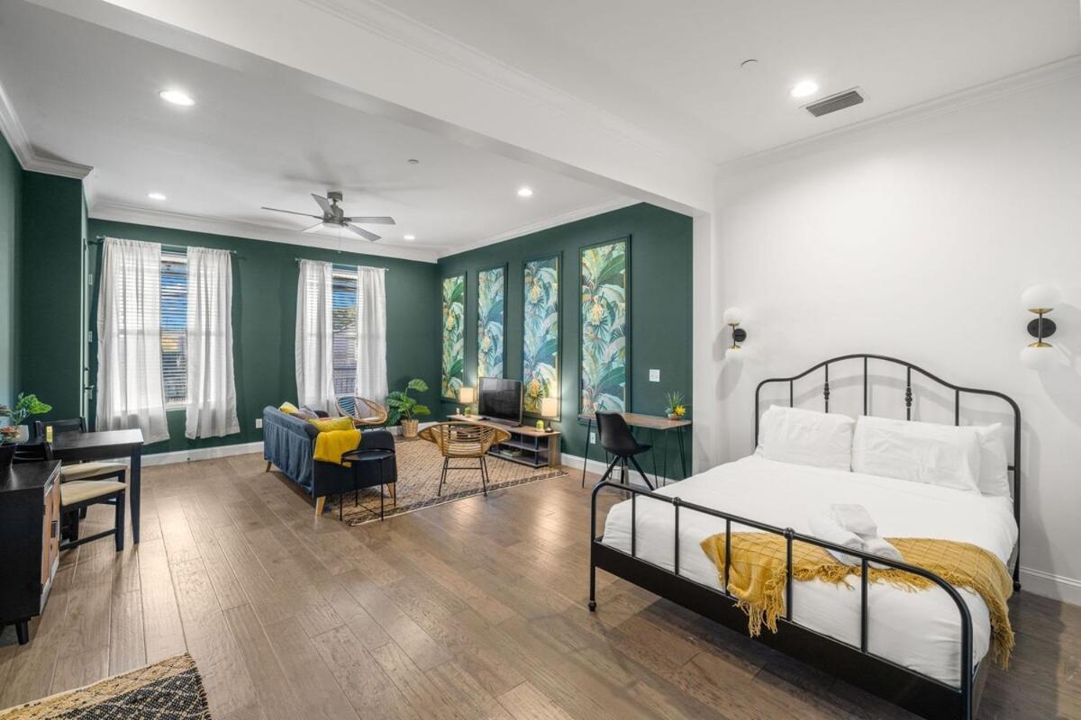 טאמפה New! Sangria Suite - Upscale Ybor City Studio, Right On 7Th Ave מראה חיצוני תמונה
